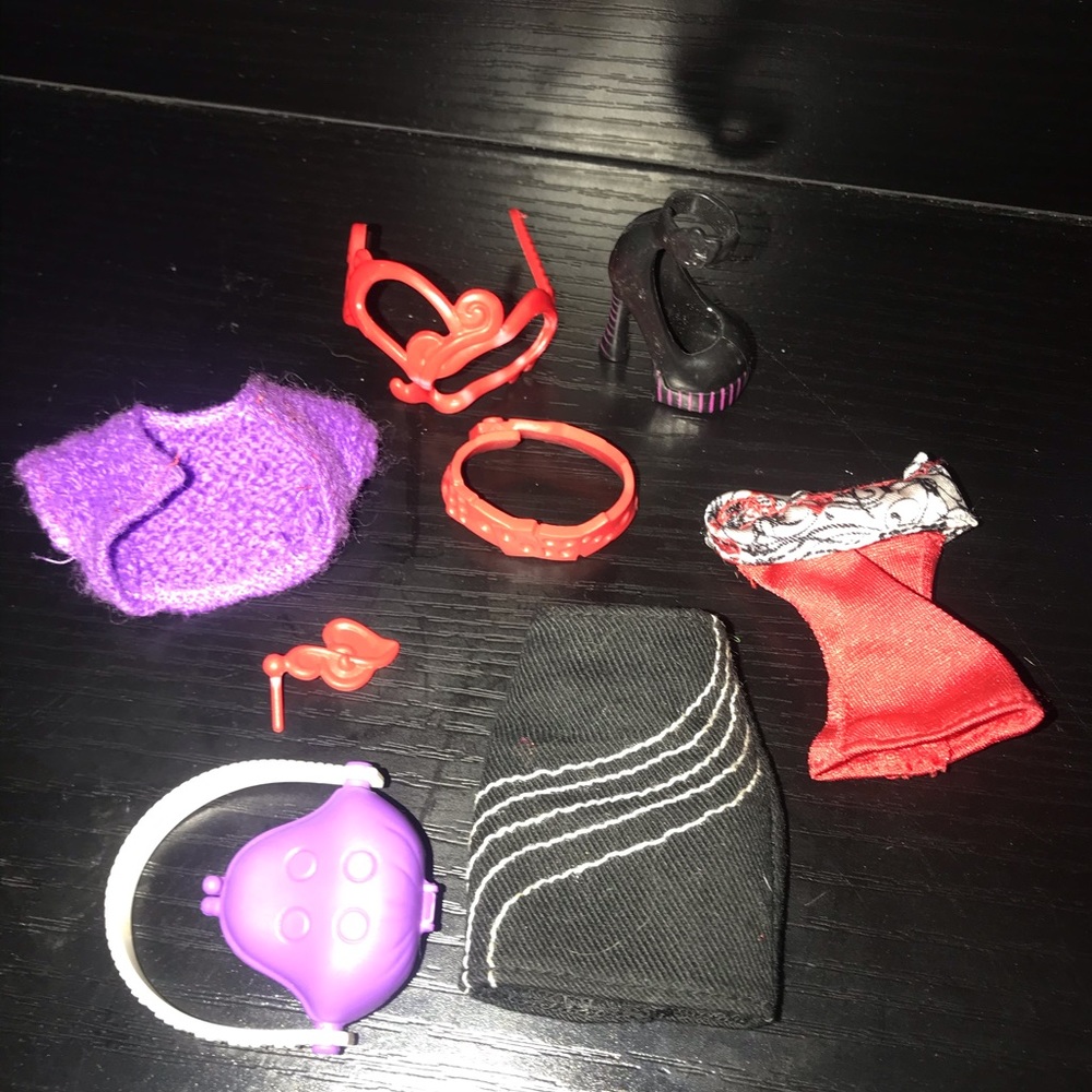 Monster High Operetta outfit + Deuce shirt and Ghoula dress
